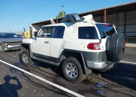 2014 Toyota Fj Cruiser из США, поврежденный, VIN JTEBU4BF0EK202852
